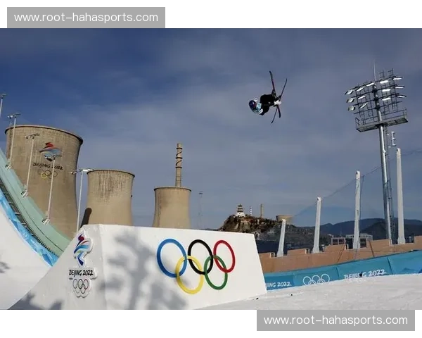 自由式滑雪大跳台决赛战术分析 首跳稳定性与末跳搏命 自由式滑雪大跳台决赛战术分析 首跳稳定性与末跳搏命